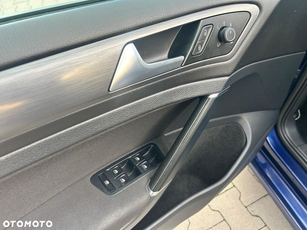 Volkswagen Golf 1.5 TSI BMT Trendline - 36