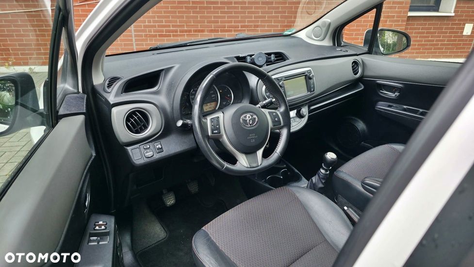 Toyota Yaris 1.33 Premium - 15