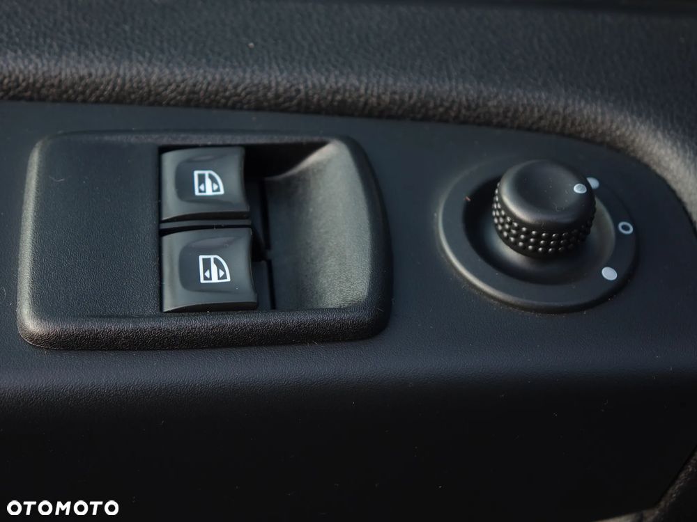 Renault Trafic 6-osobowy LONG brygadówka L2H1 - 22