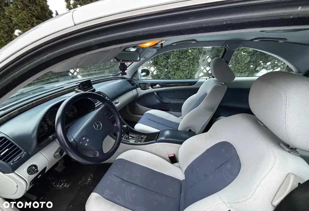 Mercedes-Benz CLK - 32