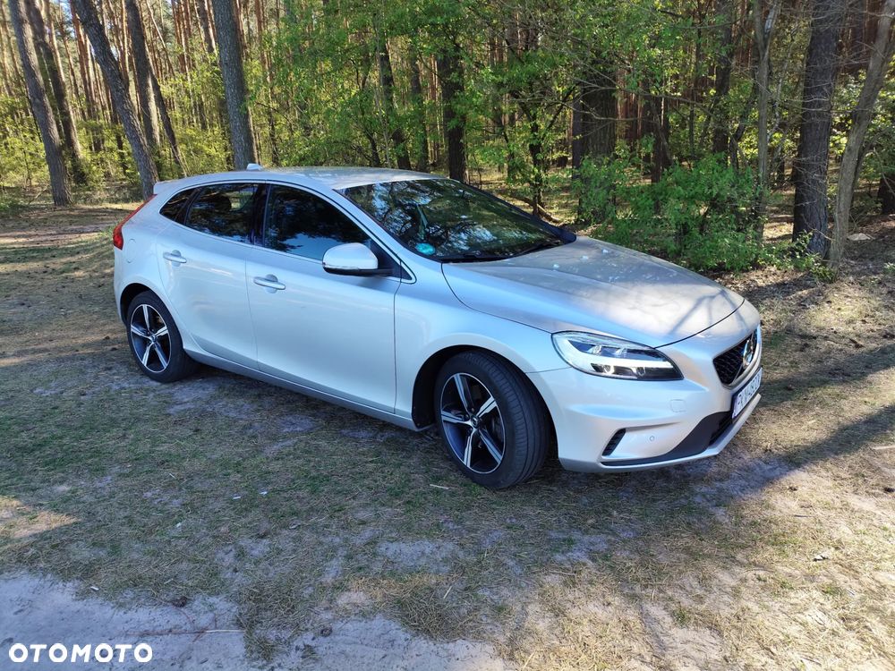 Volvo V40 D3 Geartronic RDesign - 2