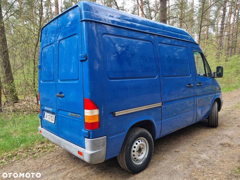 Mercedes-Benz Sprinter - 21
