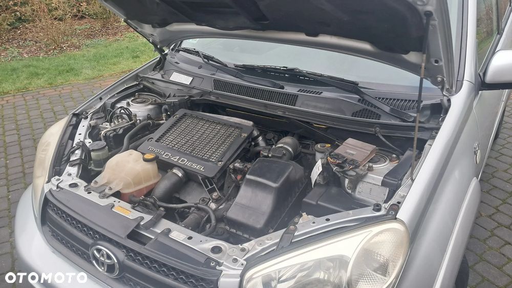 Toyota RAV4 D-4D 4x4 - 16