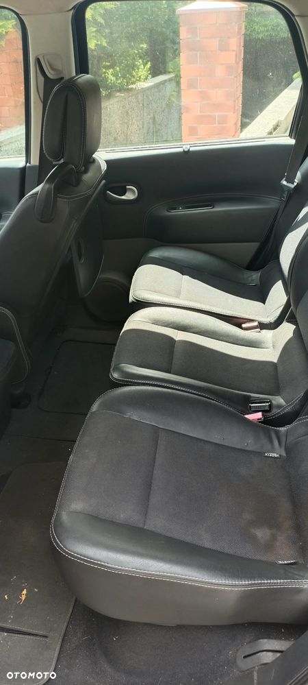 Renault Grand Scenic 1.9 dCi FAP Dynamique - 3