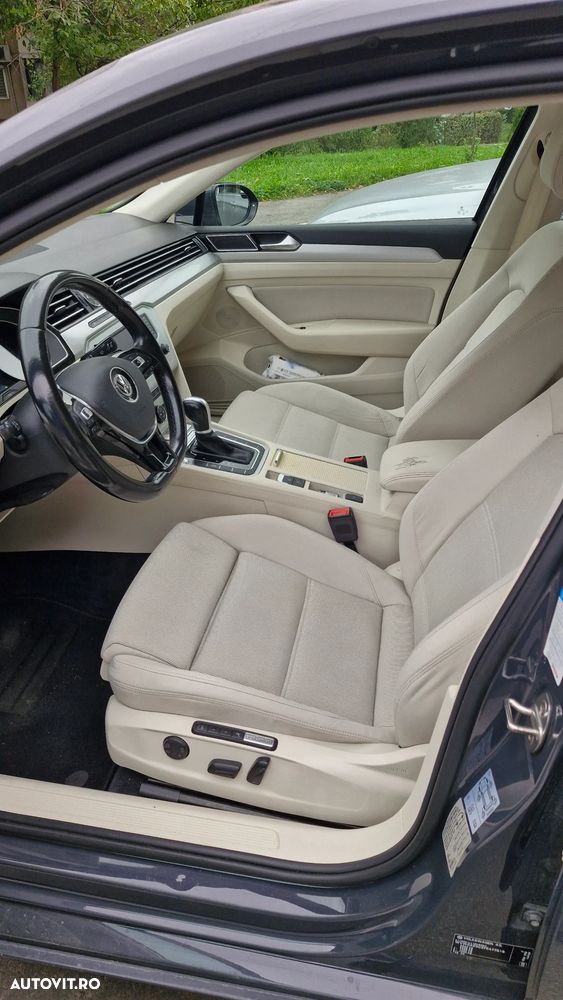 Volkswagen Passat 2.0 TDI DSG Comfortline - 13