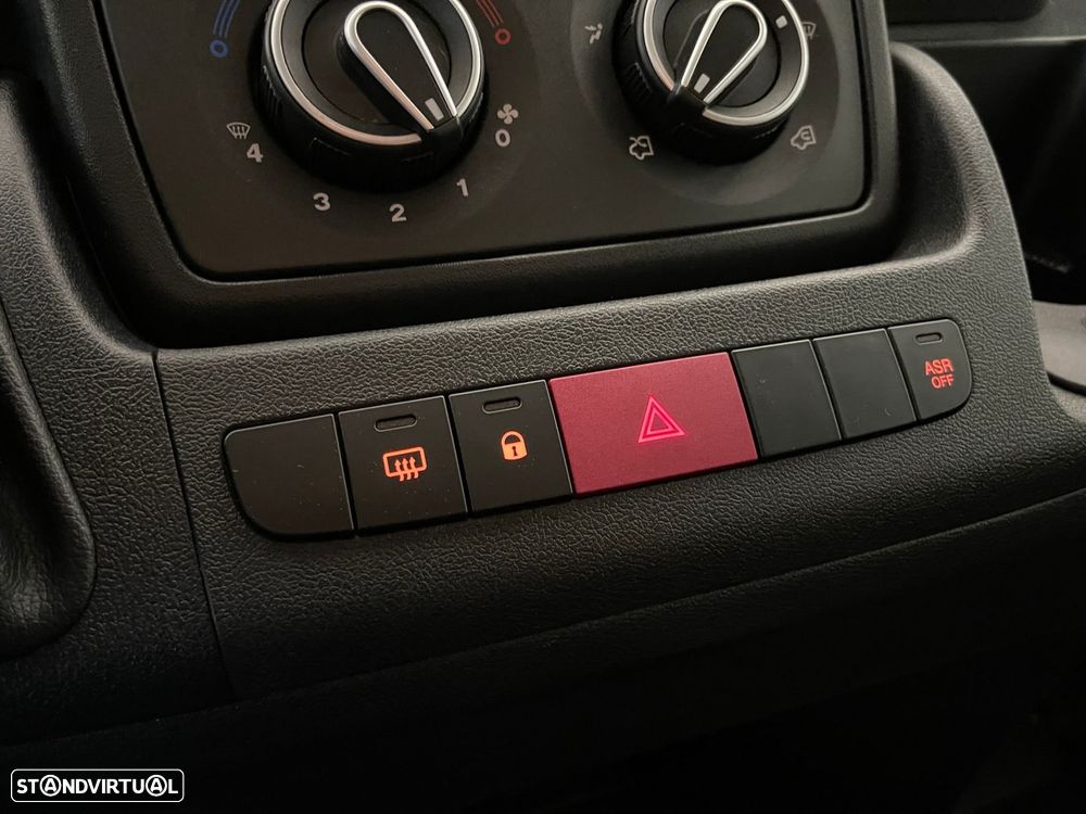 Peugeot Boxer 2.2 BlueHDi 335 L2 CD - 19