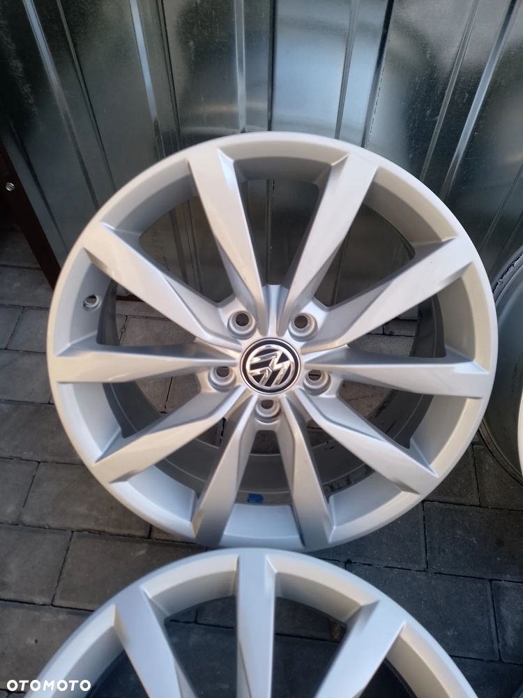 Felgi aluminiowe 17" VW - 7