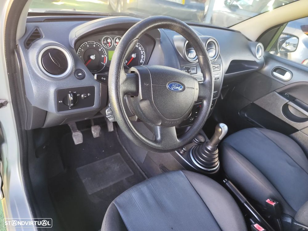 Ford Fiesta 1.25 Trend - 20