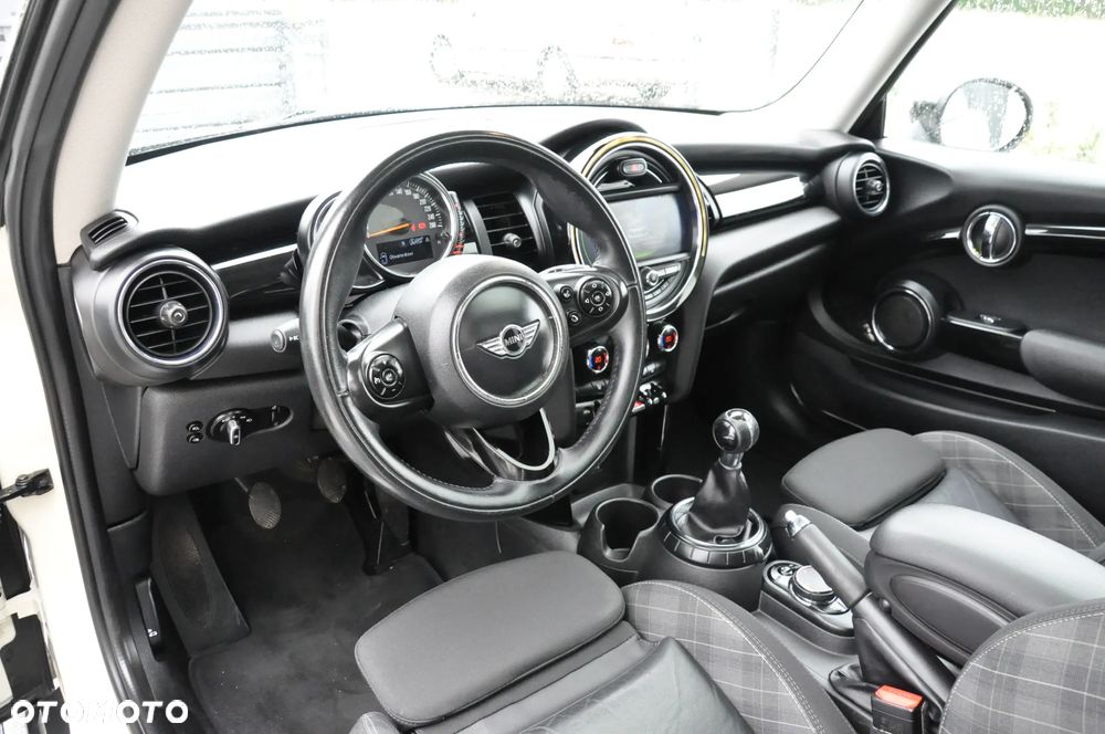 MINI Cooper John Works Trim - 29