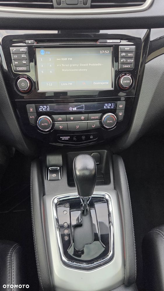 Nissan Qashqai 1.6 DCi Xtronic N-Connecta - 23