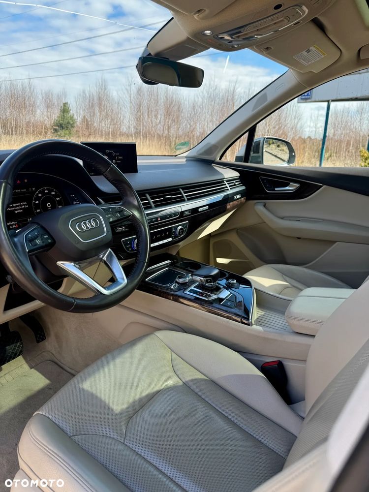 Audi Q7 - 9