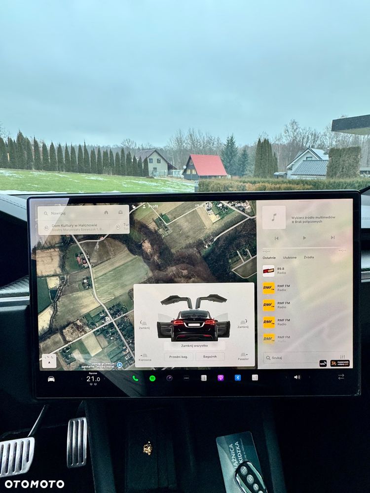 Tesla Model X - 20