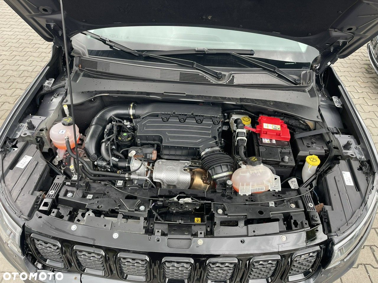 Jeep Compass 1.5 GSE T4 48V e-Hybrid Automatik Night Eagle - 11