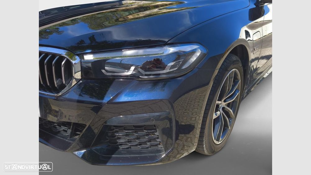 BMW 530 e Pack M - 16