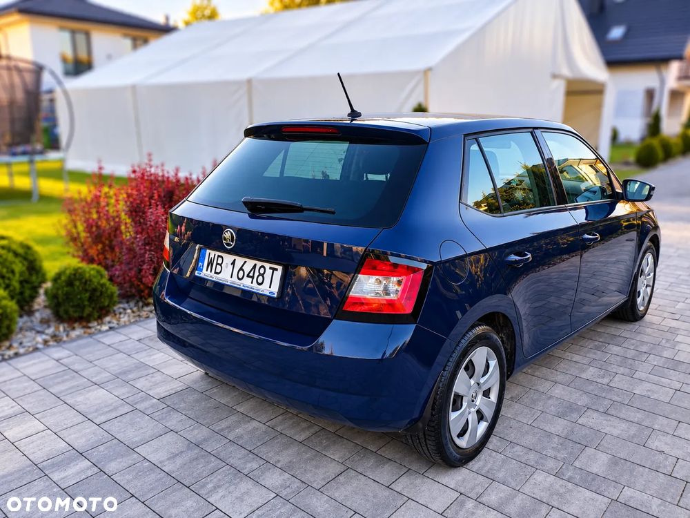 Skoda Fabia 2015 photo 4