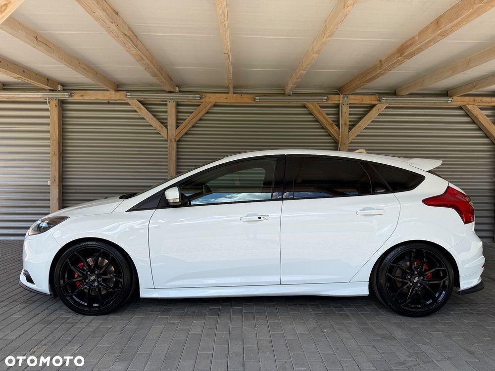 Ford Focus 2.0 EcoBoost ST mit Leder-Exclusiv-Paket - 20