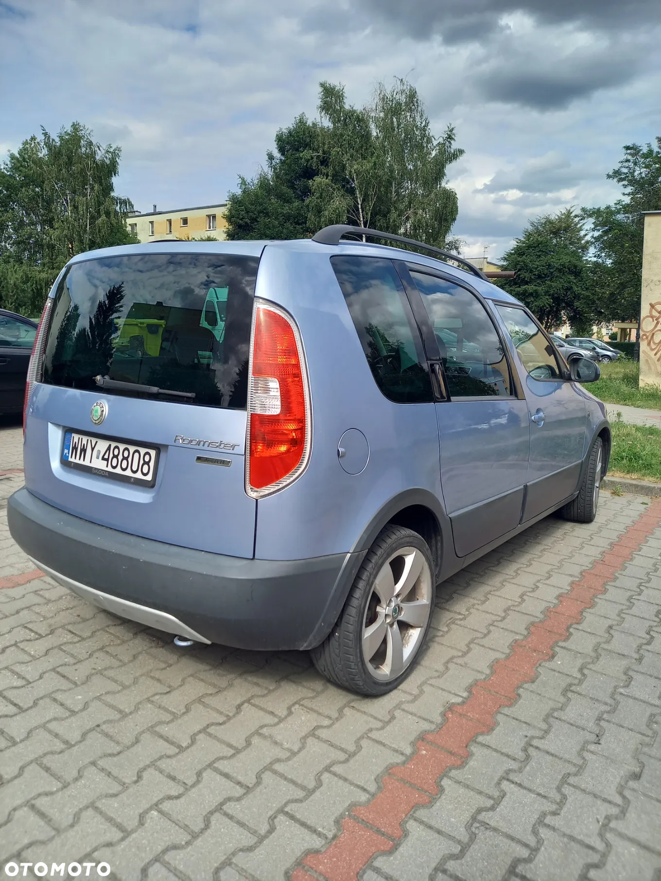 Skoda Roomster 1.6 16V Scout - 3