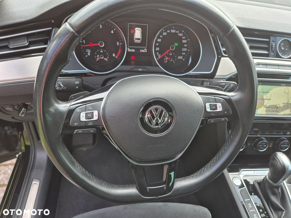Volkswagen Passat 2.0 TDI BMT 4Mot Highline DSG - 11