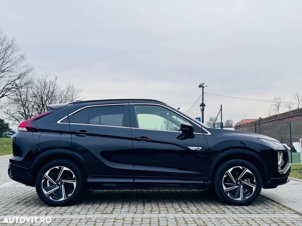 Mitsubishi Eclipse-Cross - 12