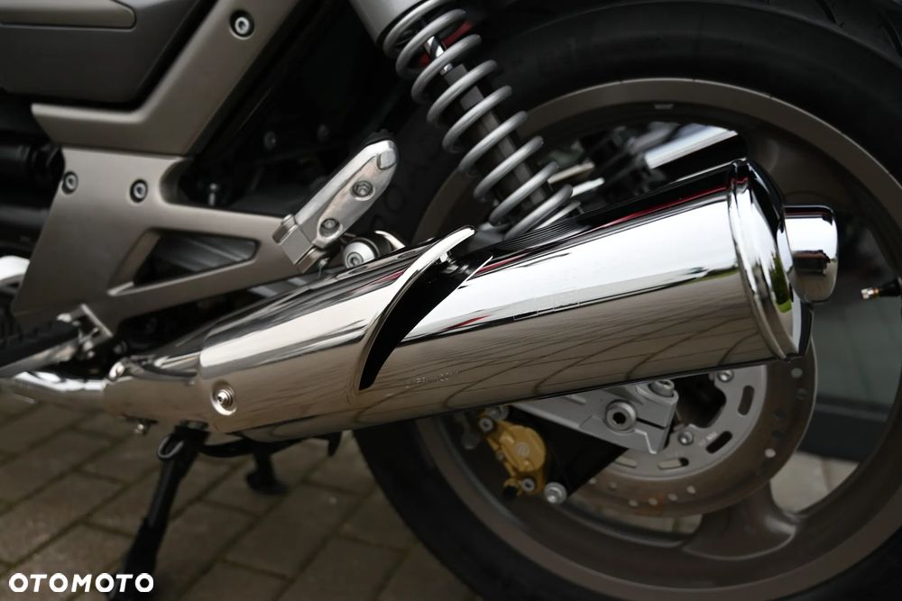 Moto Guzzi Breva - 31