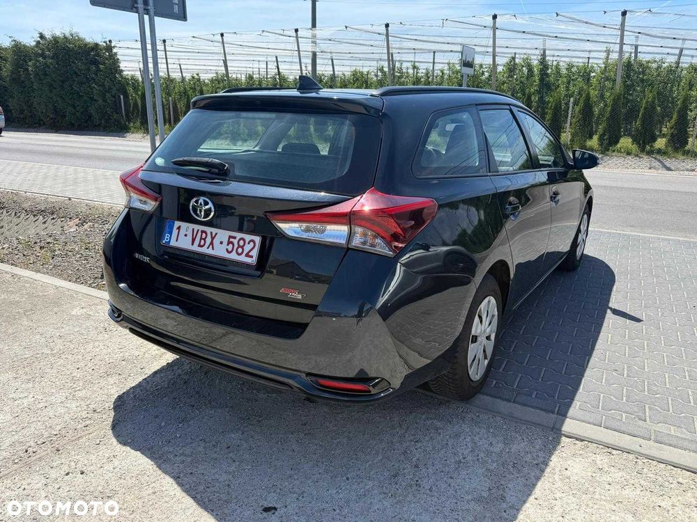 Toyota Auris - 3