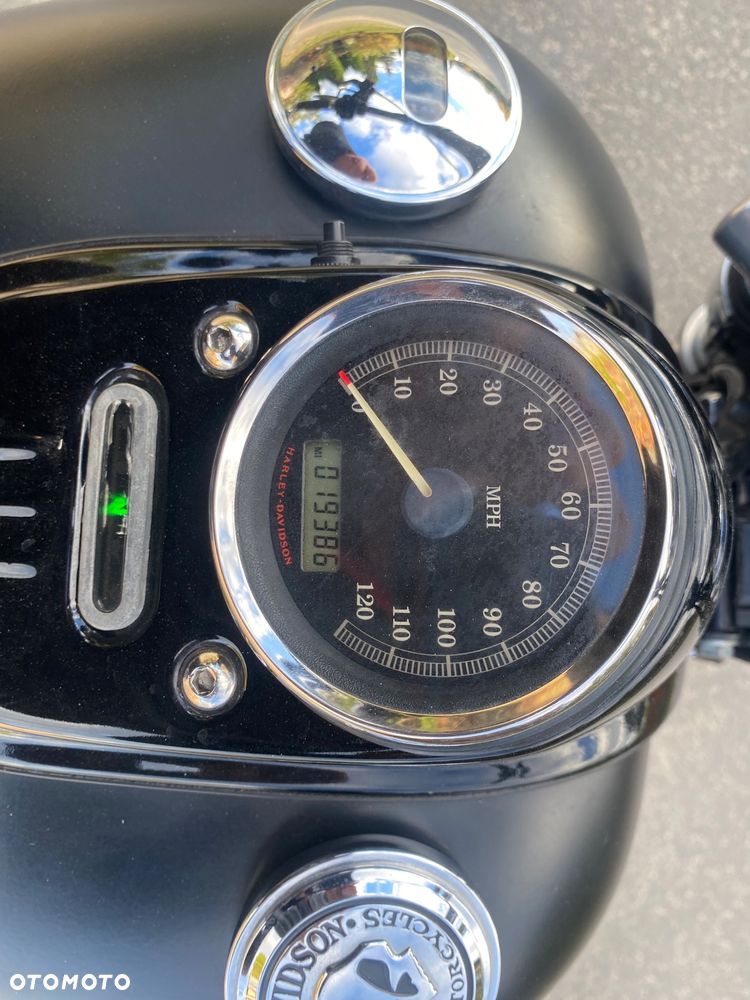 Harley-Davidson Dyna Street Bob - 7