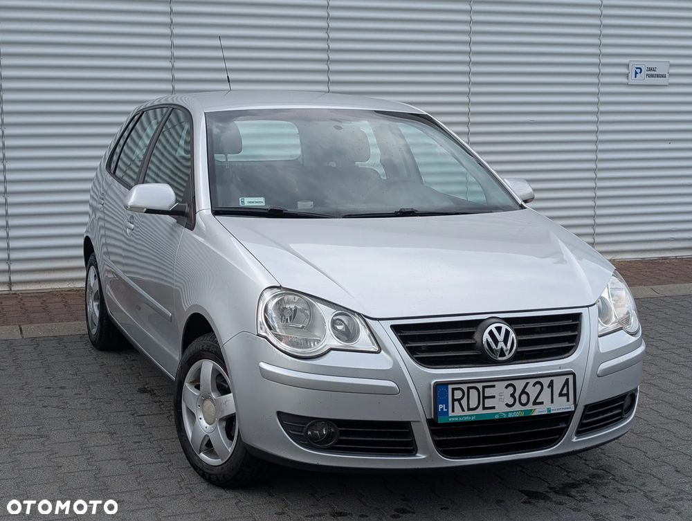 Volkswagen Polo 1.4 16V Comfortline - 1