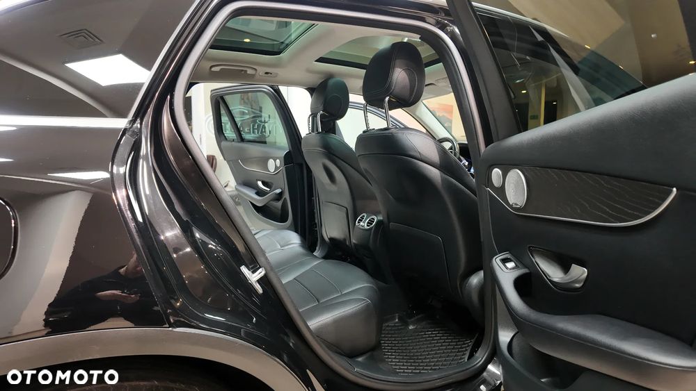 Mercedes-Benz GLC - 28