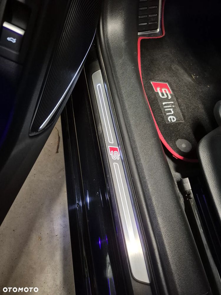 Audi A4 Avant 2.0 TDI S tronic quattro - 29