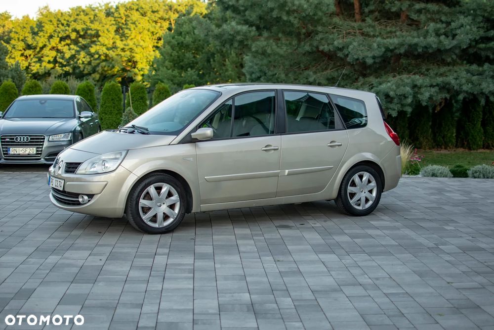 Renault Grand Scenic - 8
