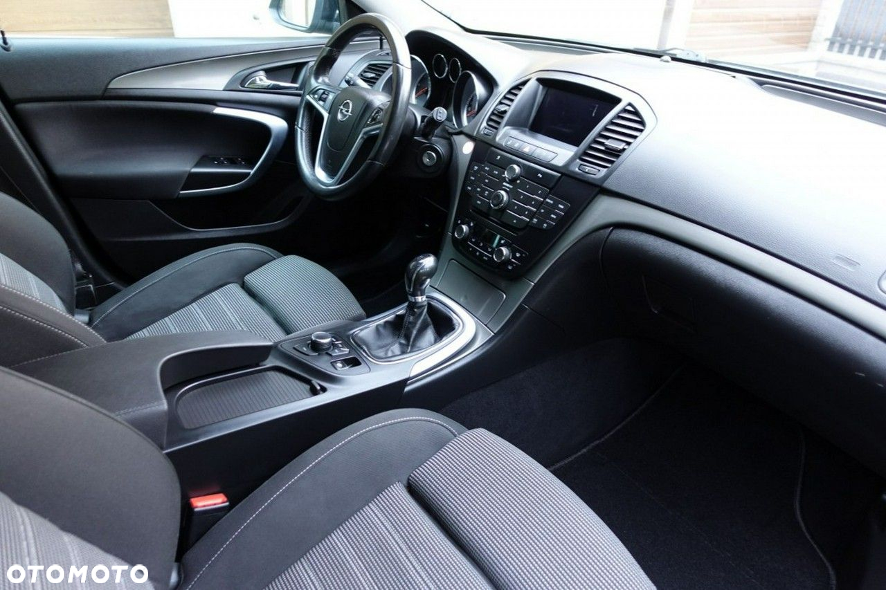Opel Insignia - 12