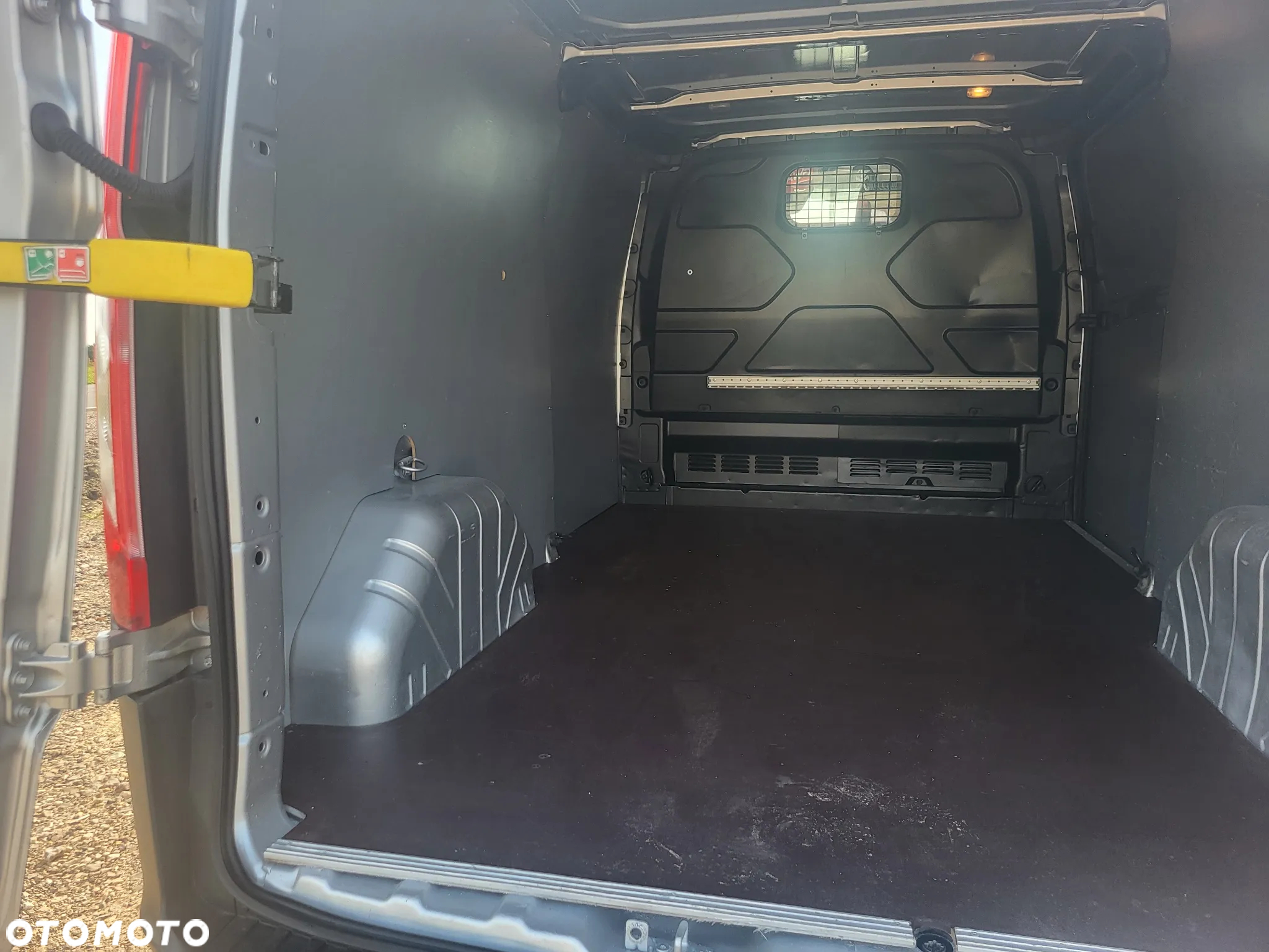 Ford TRANSIT CUSTOM - 36