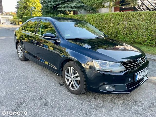 Volkswagen Jetta 1.4 TSI Highline - 1