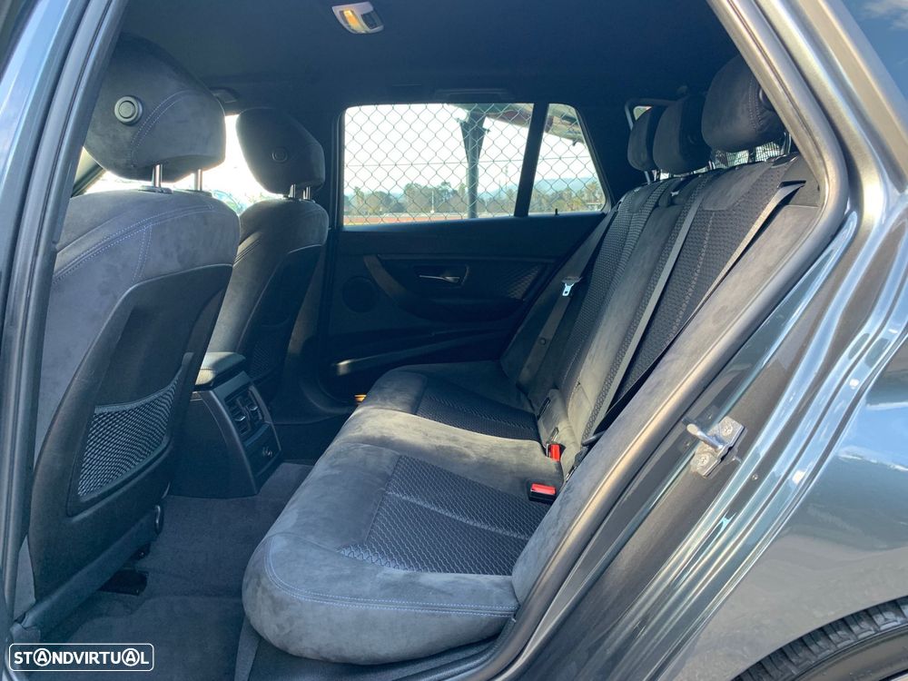 BMW 320 d Pack M - 14