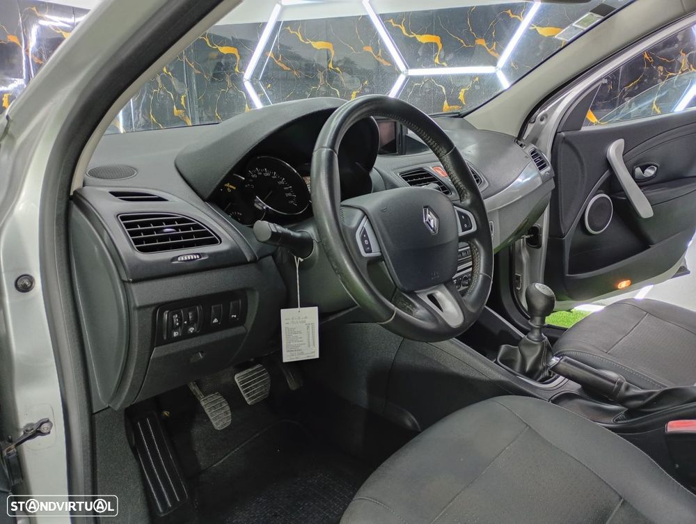 Renault Fluence 1.5 dCi Exclusive - 12