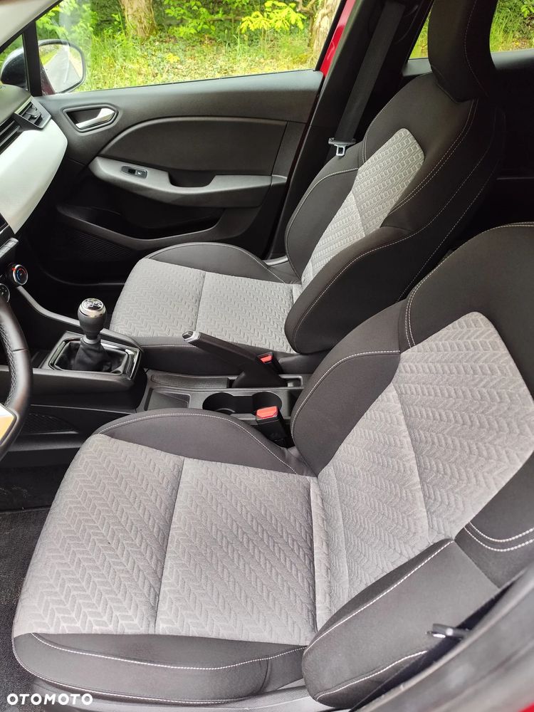 Renault Clio - 23