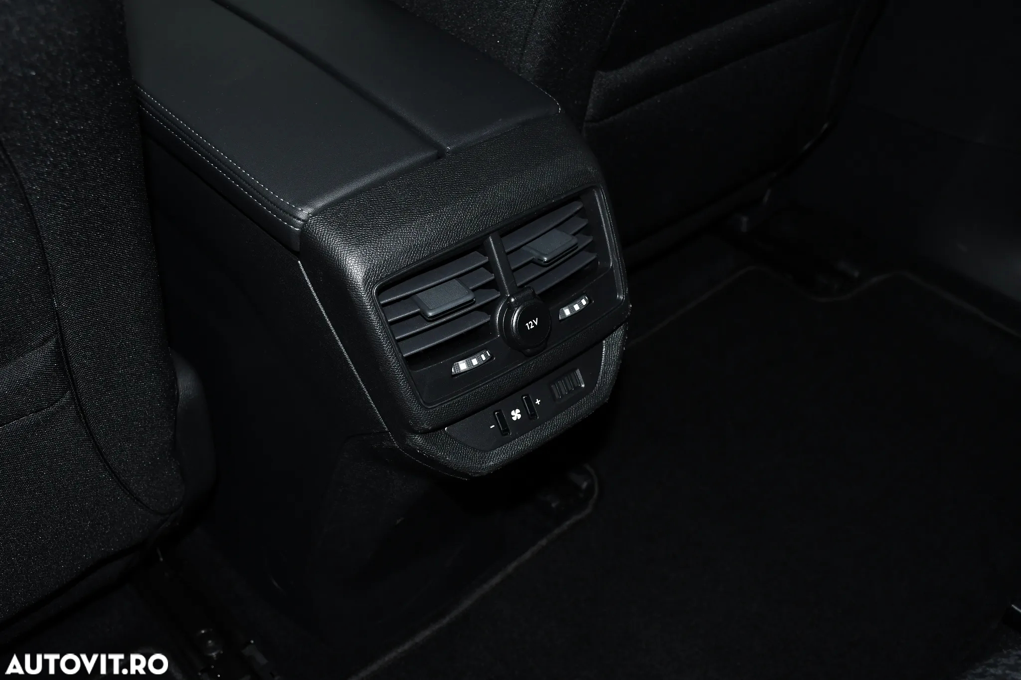 Peugeot 5008 1.5 BlueHDI s&s EAT8 Allure - 23
