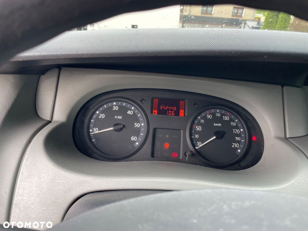 Renault Trafic - 25