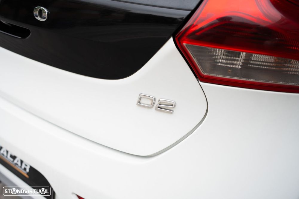 Volvo V40 D2 R Design - 21
