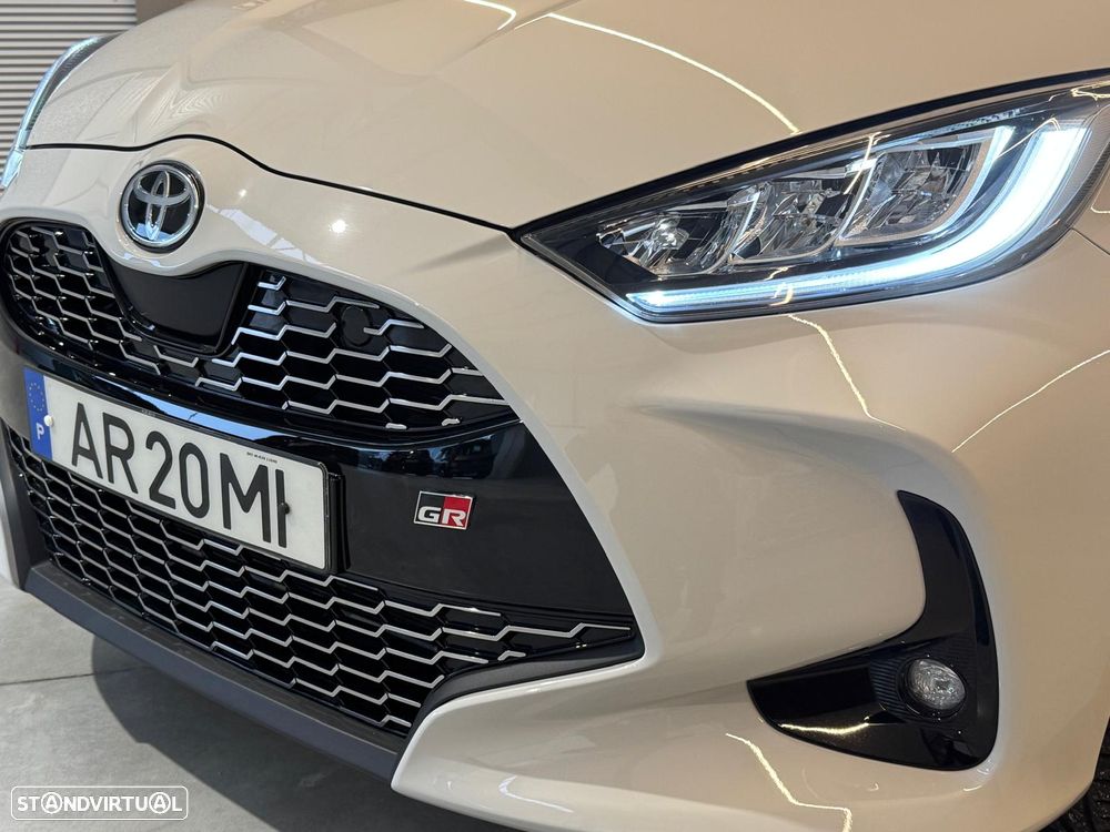 Toyota Yaris 1.5 HDF GR Sport - 8