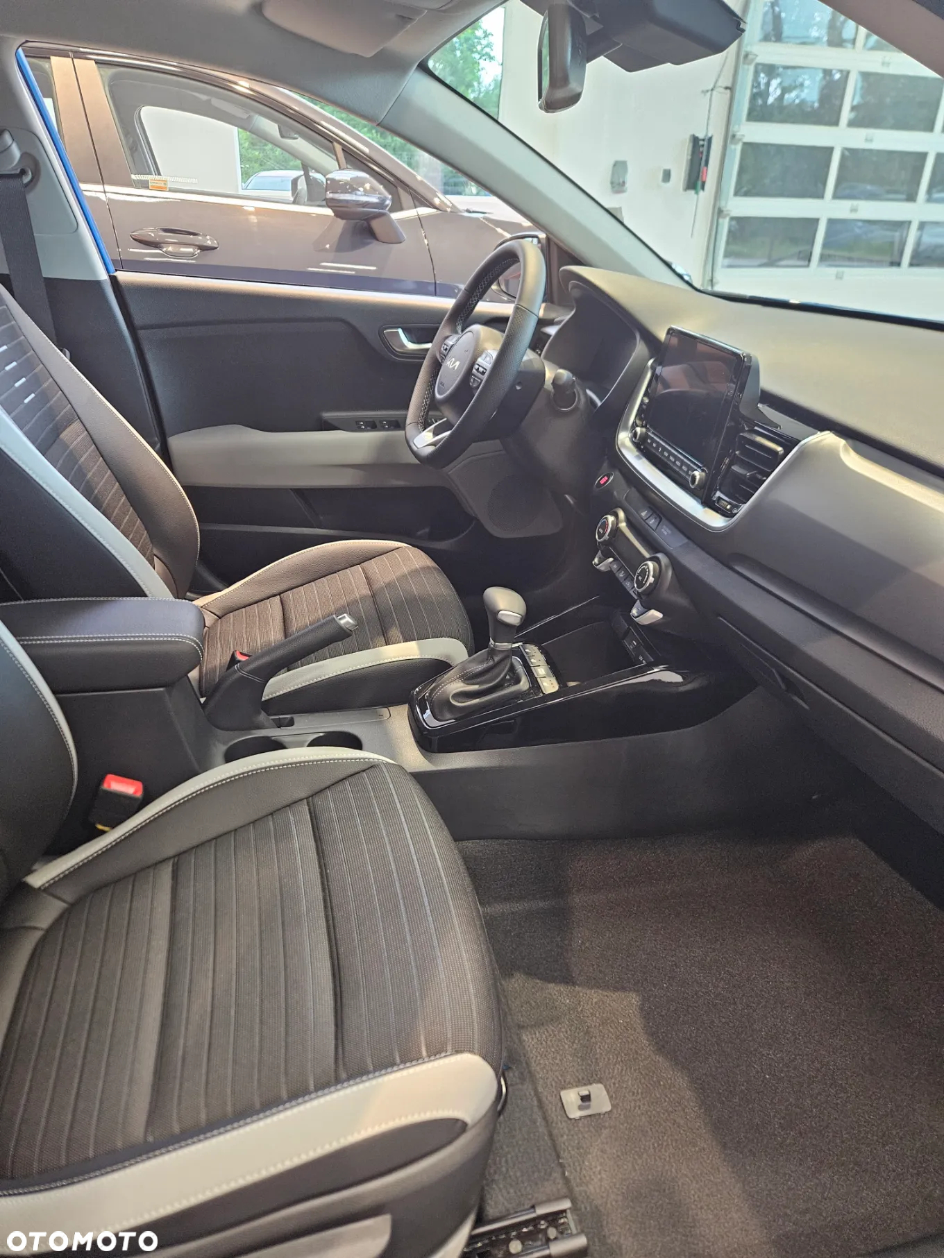 Kia Stonic 1.0 T-GDI L Business Line DCT - 7