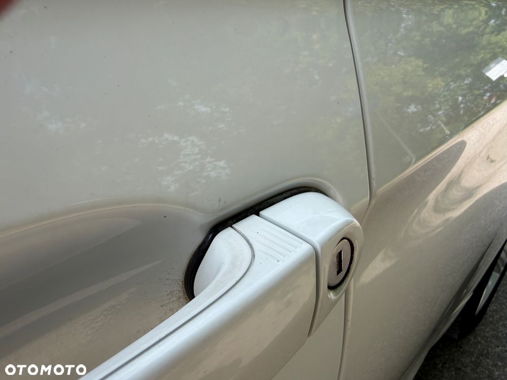 BMW Seria 3 - 16