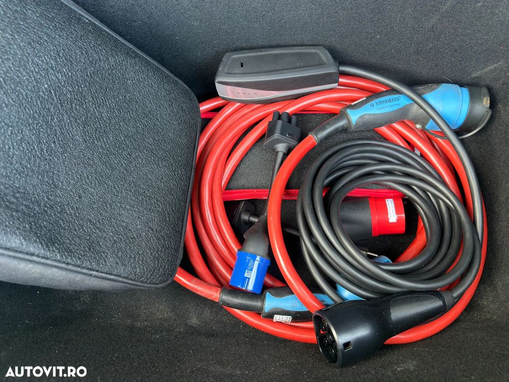 Tesla Model 3 - 31