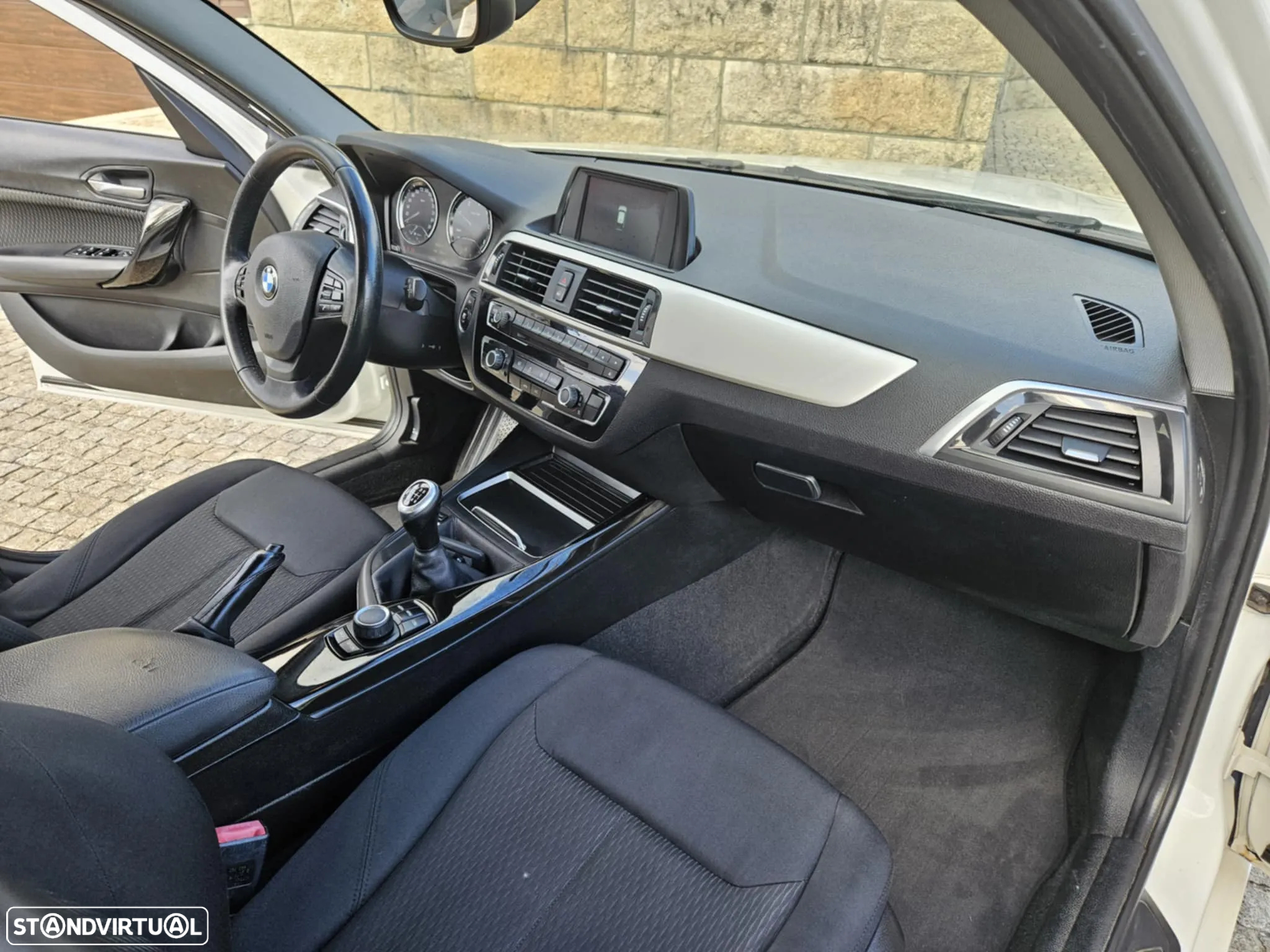 BMW 116 d EDynamics Advantage - 22