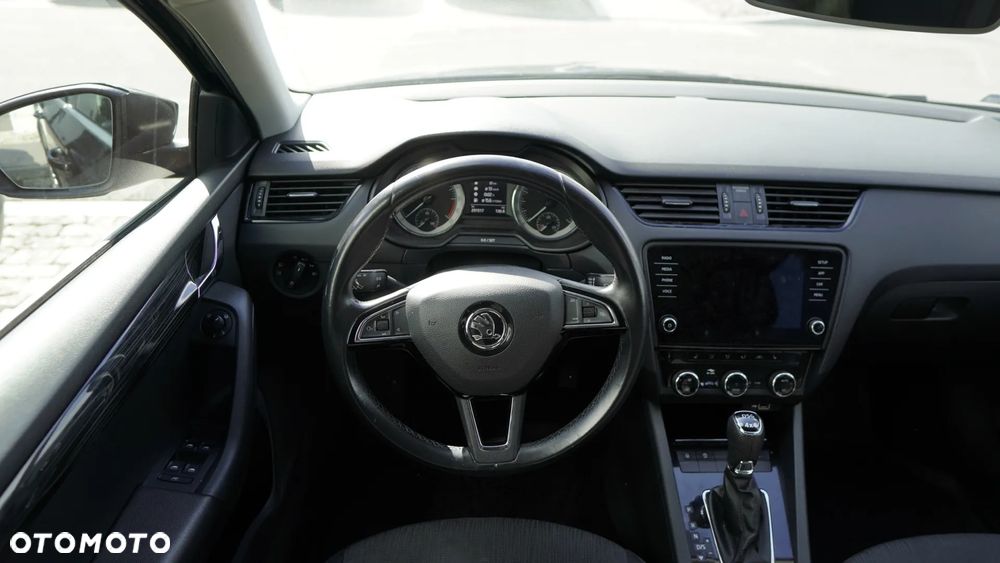 Skoda Octavia 2.0 TDI SCR 4x4 Style DSG - 24
