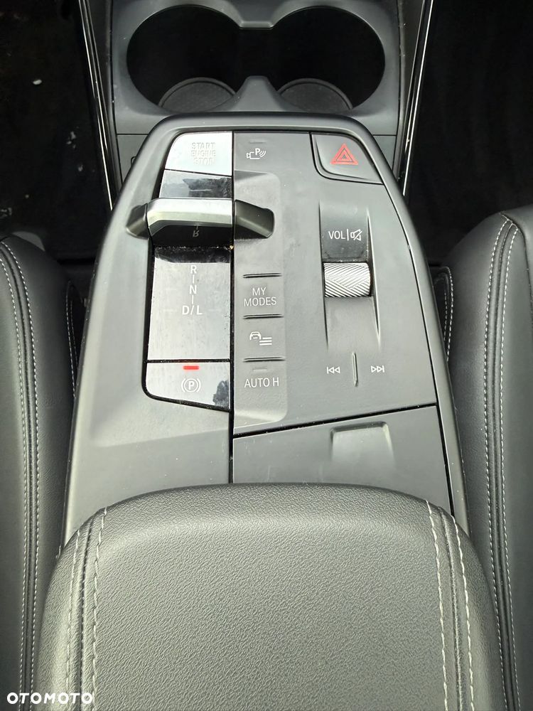 BMW X1 sDrive18i - 13