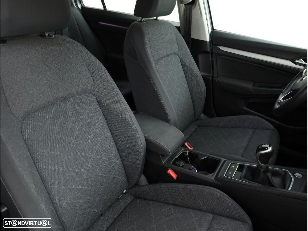 VW Golf Variant 2.0 TDi Conceptline - 13