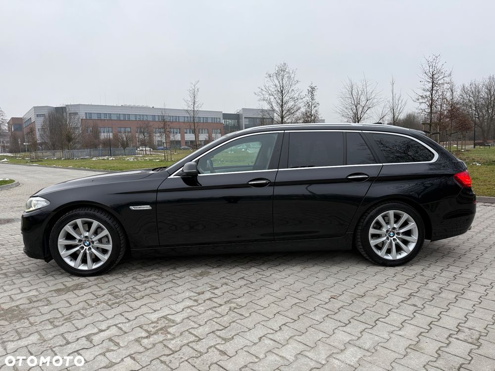 BMW Seria 5 525d Luxury Line - 3