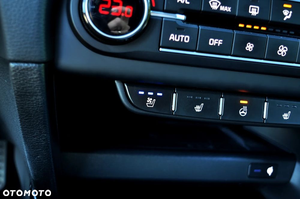 Kia Ceed 1.5 T-GDI GT-Line - 32