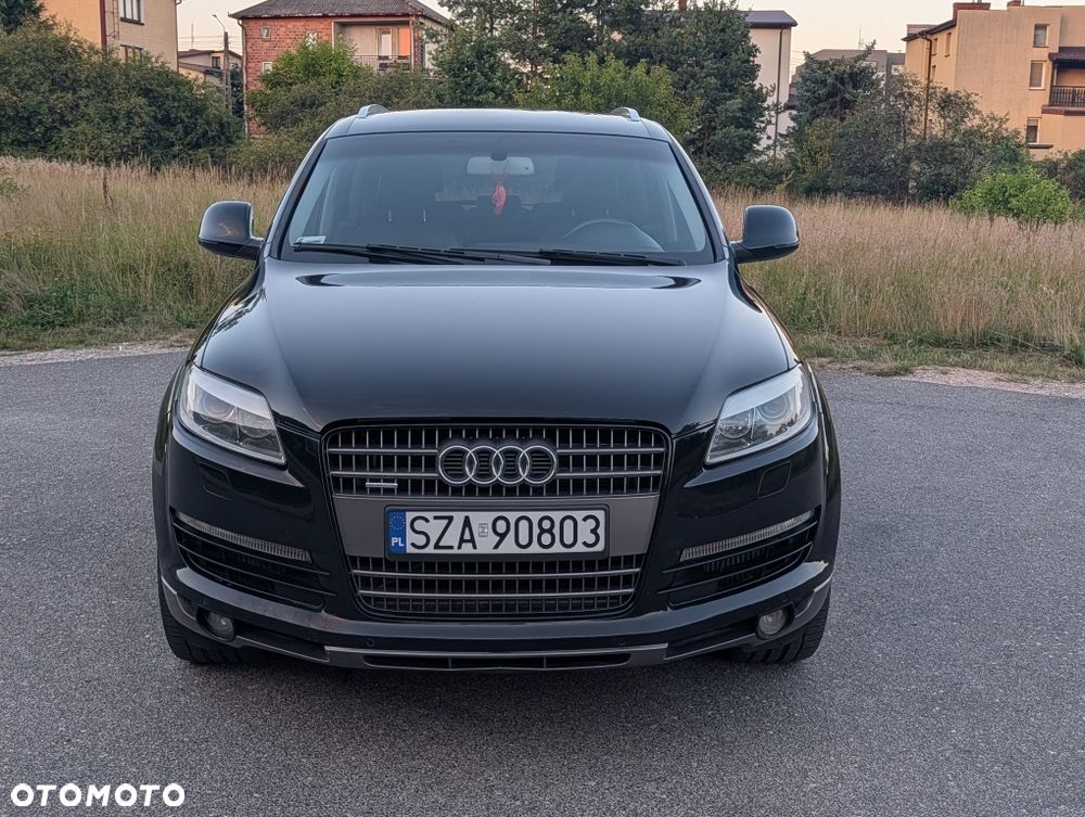 Audi Q7 - 1
